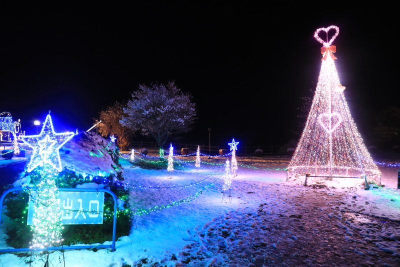 小岩井農場銀河鐵道點亮夜空，雪花紛飛的東北雪國 @去旅行新聞網