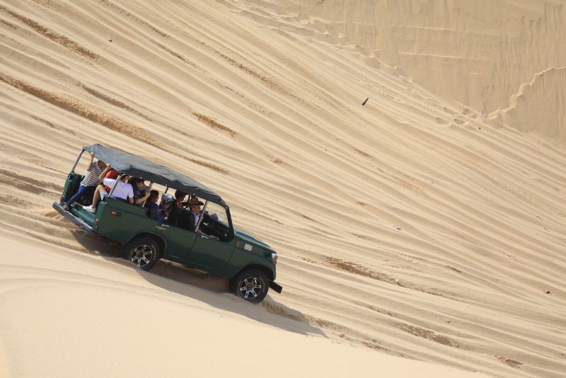 越南美奈沙漠風情 紅白沙丘飆車玩沙趣 @去旅行新聞網
