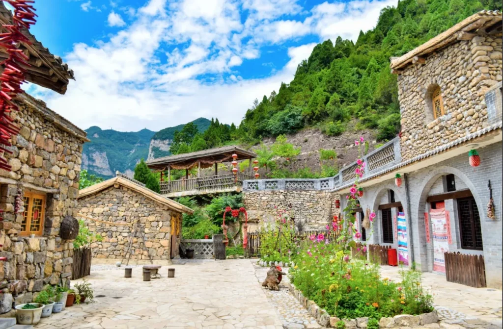 山西雲丘山萬年冰洞探秘 體驗塔爾坡千年古村迎親古禮 @去旅行新聞網