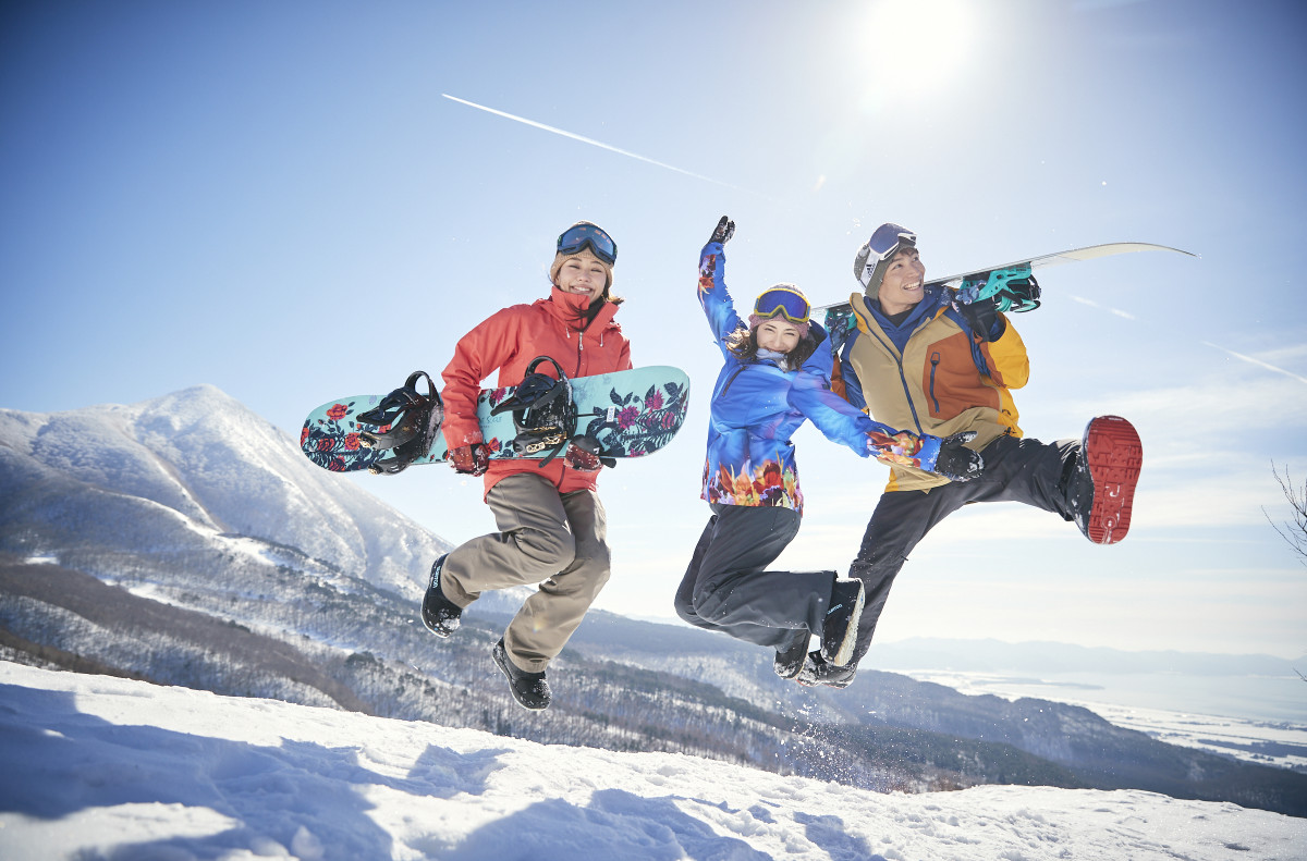 星宇航空 X 星野集團聯手 推出滑雪套裝行程 北海道、仙台兩地可選 馬上規劃一場精品級的冬季之旅 @去旅行新聞網