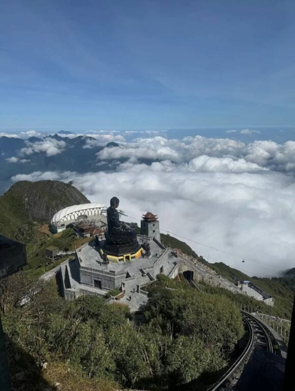 越南沙壩搭番西邦峰纜車 登越南最高峰參拜大佛攬勝景 @去旅行新聞網