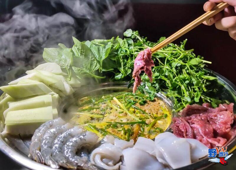 富國島越式鐵帽子火鍋——上面烤肉下面煮湯