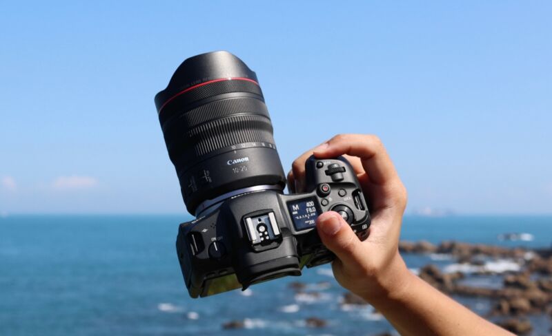 Canon 世界首支10mm 超廣角全片幅自動對焦鏡頭  RF10-20mm F4 L IS STM 開賣 @去旅行新聞網