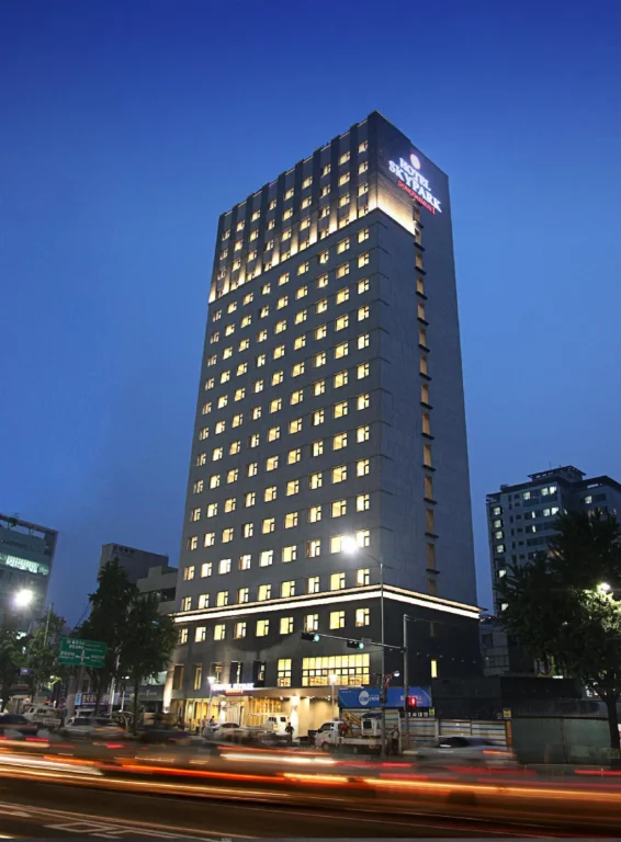 首爾東大門住宿推薦》15家高CP值飯店，交通便利人氣首選！