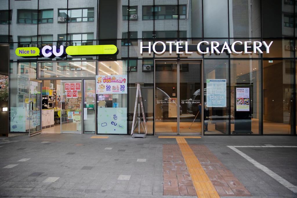 【首爾住宿推薦】明洞住宿15+全攻略：交通、購物、景點機能一次看