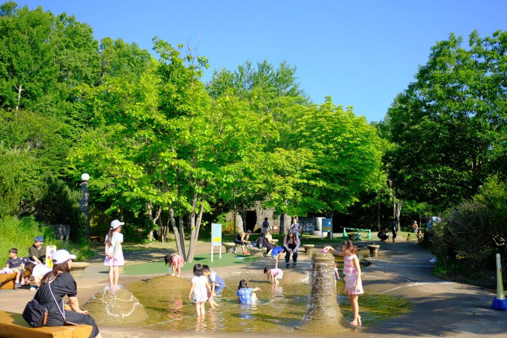 札幌瀧野鈴蘭丘陵公園百花盛開 享受北海道短暫美好的夏天！ @去旅行新聞網