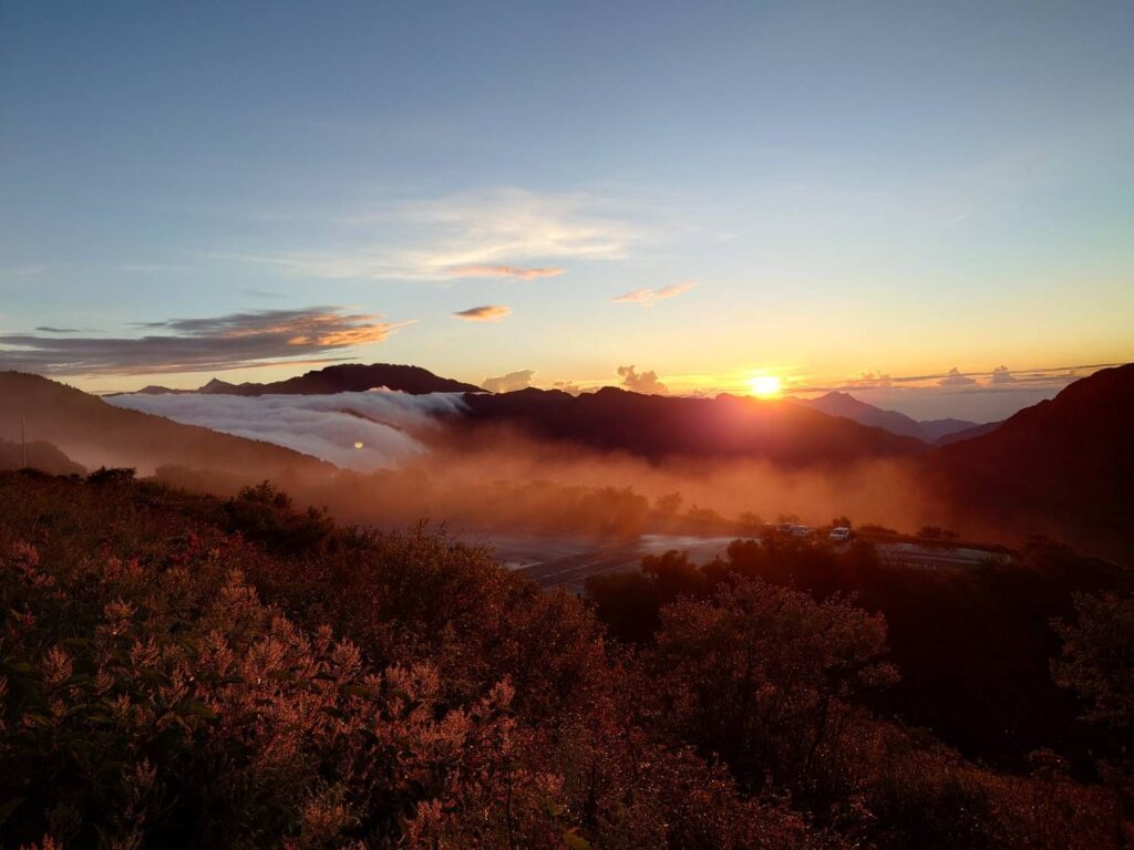 太管處籲揪團上山守分際 合歡山放煙火、煮火鍋、亂停車違規裁罰 @去旅行新聞網