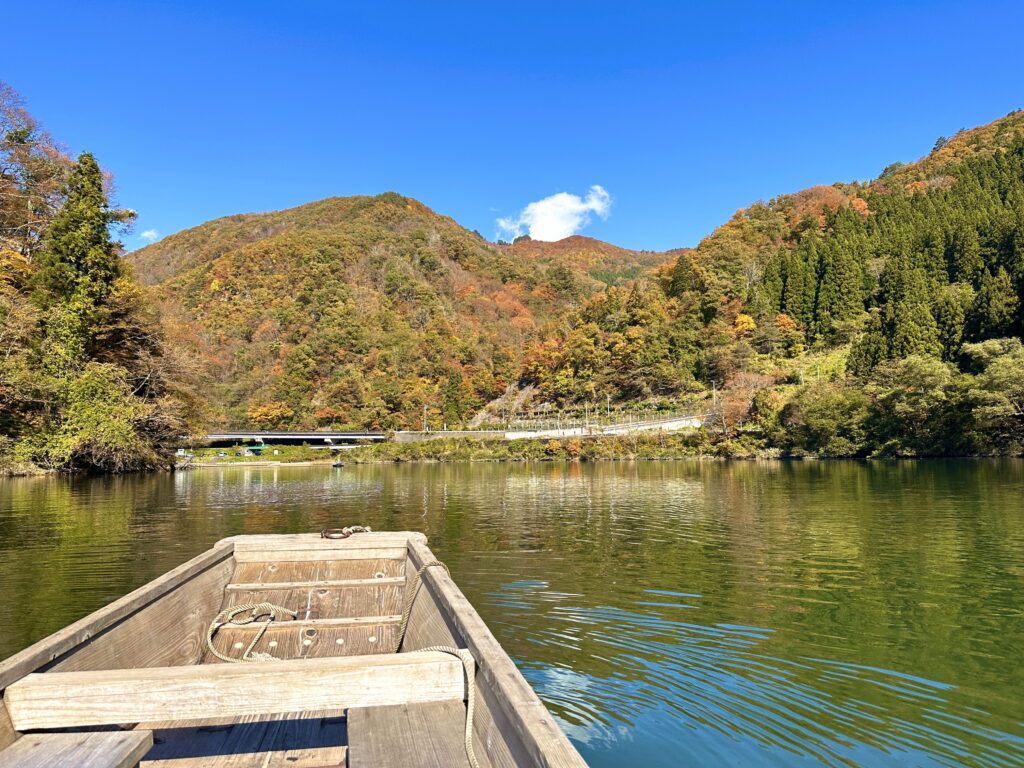 日本東北賞楓推薦 精選福島賞楓景點TOP10 @去旅行新聞網 1.霧幻峽渡船-照片出處(日本旅遊推廣中心)
