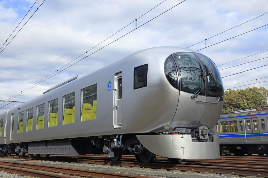 搭乘最美的西武特急列車「La view」  一睹日本三大曳山祭「秩父夜祭」的華麗盛會 @去旅行新聞網