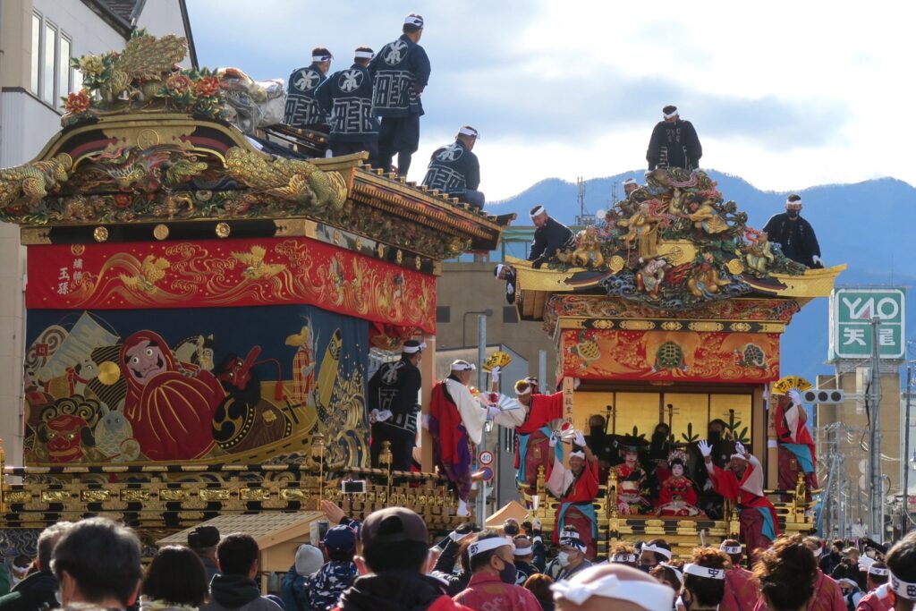 搭乘最美的西武特急列車「La view」  一睹日本三大曳山祭「秩父夜祭」的華麗盛會 @去旅行新聞網