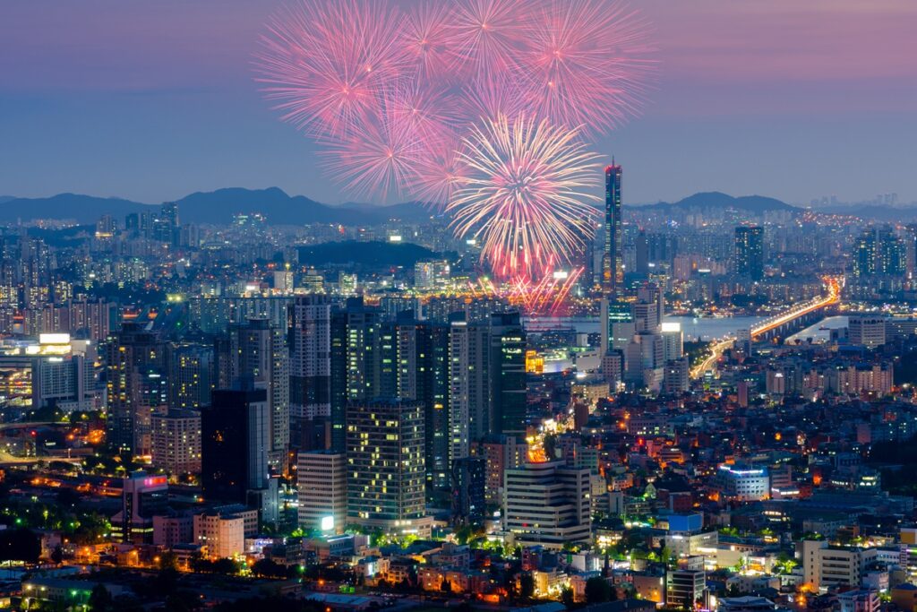 2025跨年機票大降價！🎉 易遊網獨家揭密：你的夢想跨年之旅，現在就出發！✈️ @去旅行新聞網