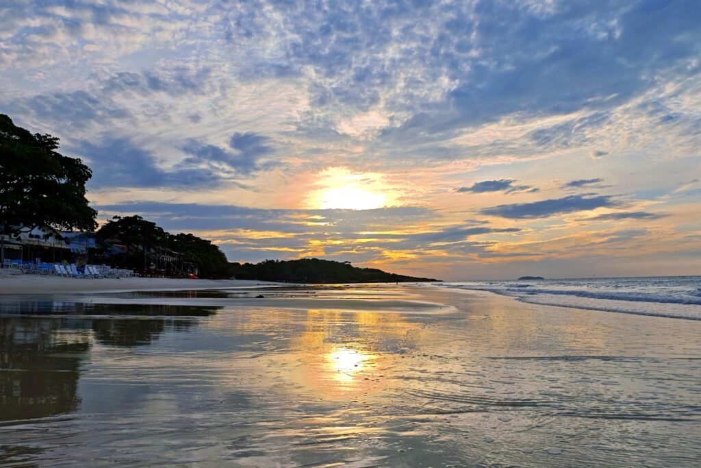 揭秘!沙美島最受歡迎的海灘:日出美到哭,夜晚嗨到爆,沒到沙美島別說你去過泰國! @去旅行新聞網 揭秘!沙美島最受歡迎的海灘:日出美到哭,夜晚嗨到爆,沒到沙美島別說你去過泰國! @去旅行新聞網