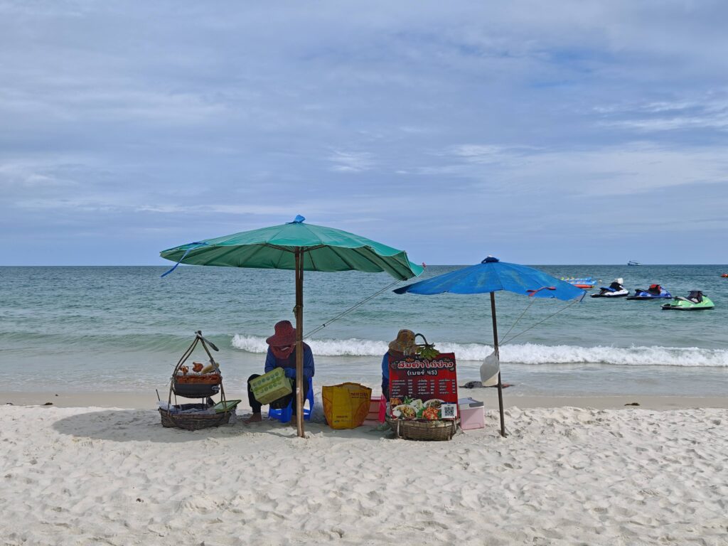 揭秘!沙美島最受歡迎的海灘:日出美到哭,夜晚嗨到爆,沒到沙美島別說你去過泰國! @去旅行新聞網 揭秘!沙美島最受歡迎的海灘:日出美到哭,夜晚嗨到爆,沒到沙美島別說你去過泰國! @去旅行新聞網