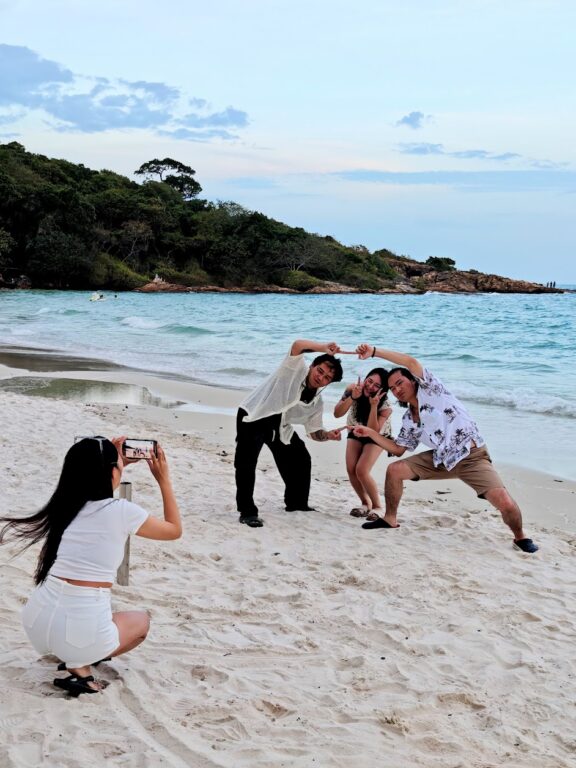 揭秘!沙美島最受歡迎的海灘:日出美到哭,夜晚嗨到爆,沒到沙美島別說你去過泰國! @去旅行新聞網 揭秘!沙美島最受歡迎的海灘:日出美到哭,夜晚嗨到爆,沒到沙美島別說你去過泰國! @去旅行新聞網