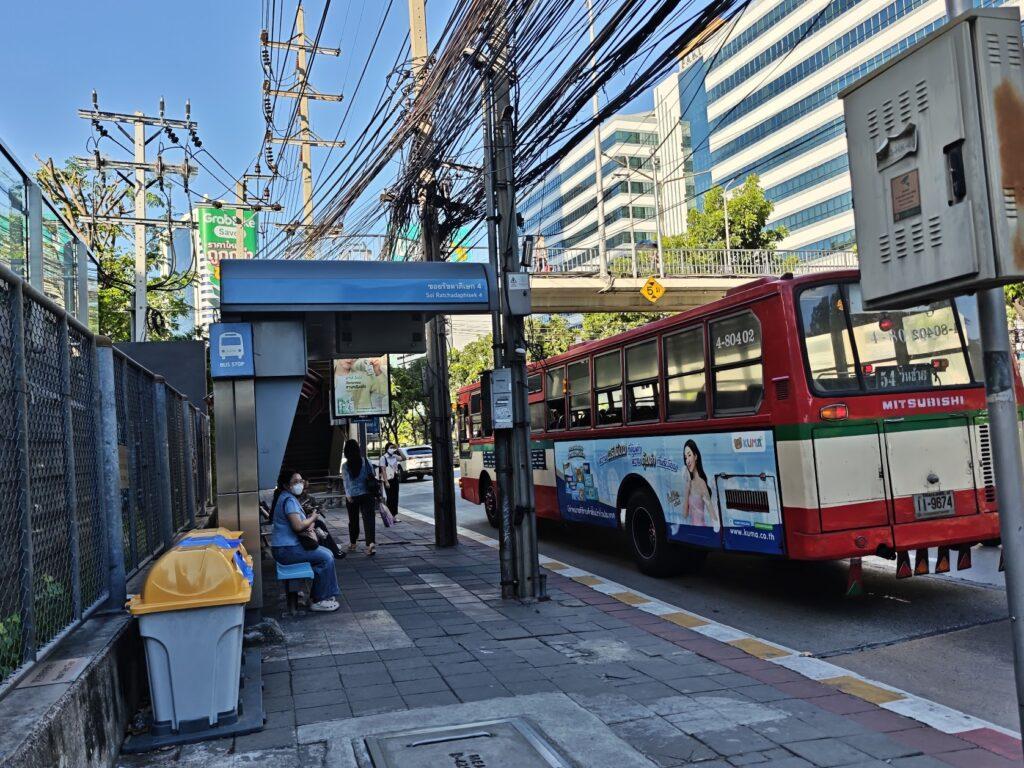 曼谷拉洽達的上班族美食天堂：拉洽達傳統市場 @去旅行新聞網