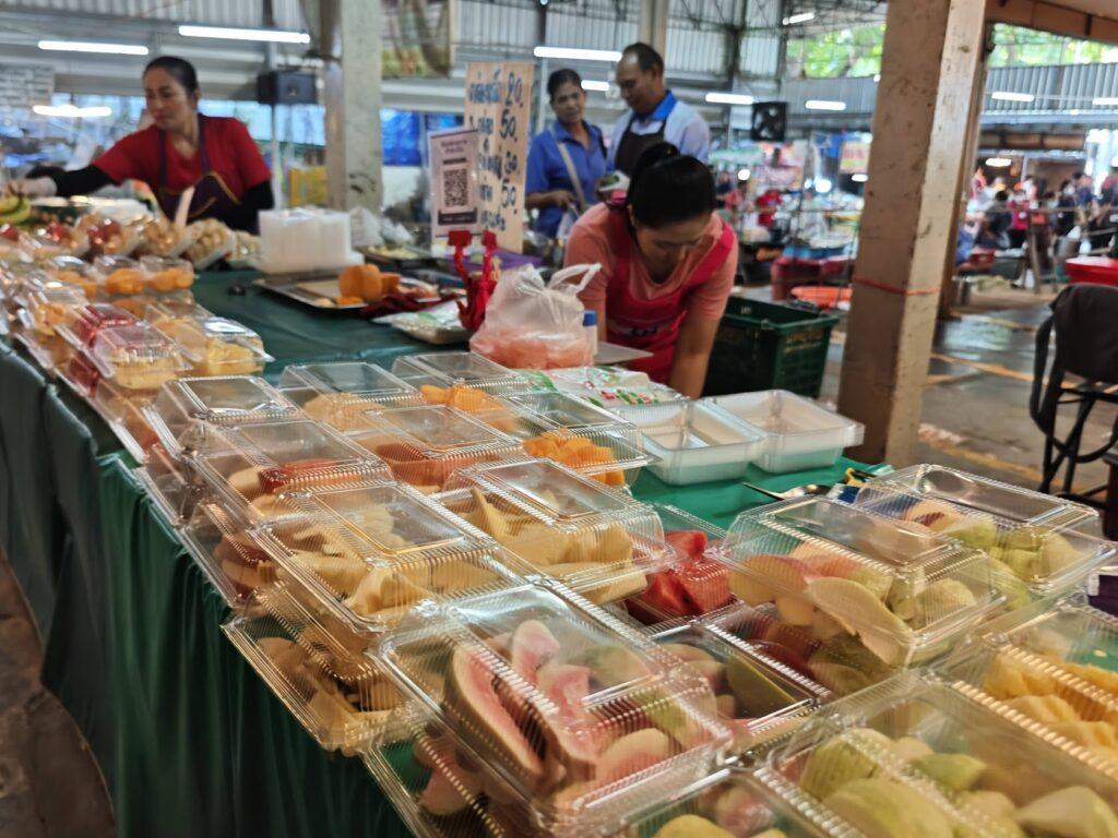 曼谷拉洽達的上班族美食天堂：拉洽達傳統市場 @去旅行新聞網