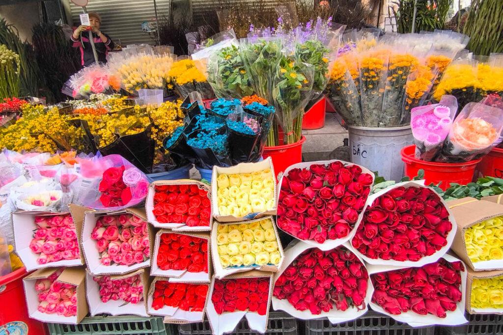 下龍灣必訪！鴻基農貿市場美食與唯美海景日出：炸花枝餅、海鮮批發、花卉市場一次逛 @去旅行新聞網