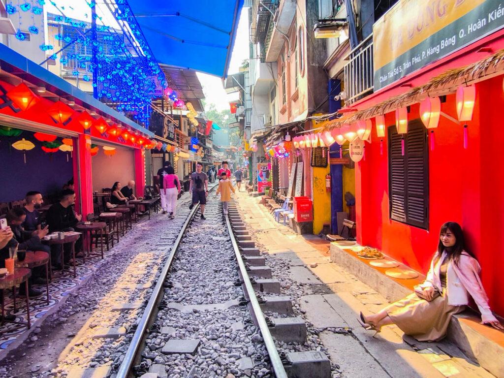 越南河內鐵道咖啡街 在火車呼嘯而過的咖啡時光 @去旅行新聞網