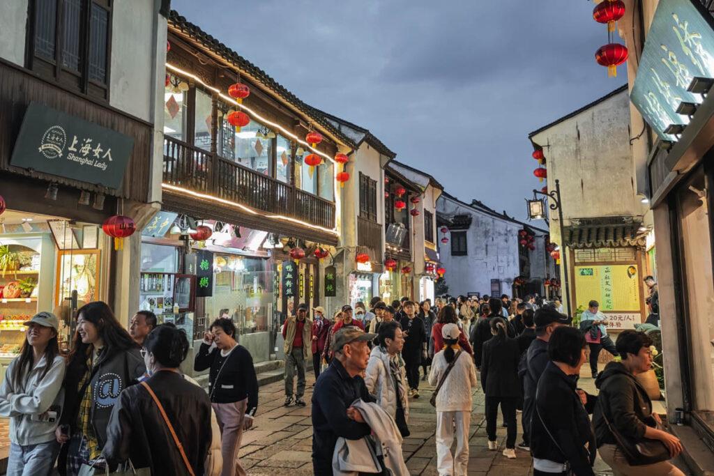 蘇州七里山塘:穿越古韻水巷細品唯美姑蘇萬種風情 @去旅行新聞網 蘇州七里山塘:穿越古韻水巷細品唯美姑蘇萬種風情 @去旅行新聞網