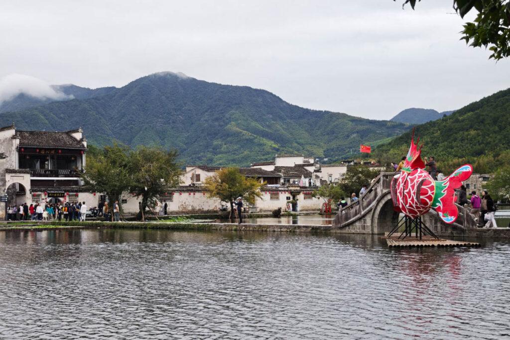 🌿【走進中國最美的畫中村】安徽宏村——在水墨山居間，遇見詩意的江南時光 @去旅行新聞網