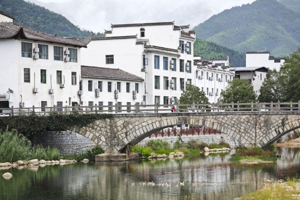 🌿【走進中國最美的畫中村】安徽宏村——在水墨山居間，遇見詩意的江南時光 @去旅行新聞網