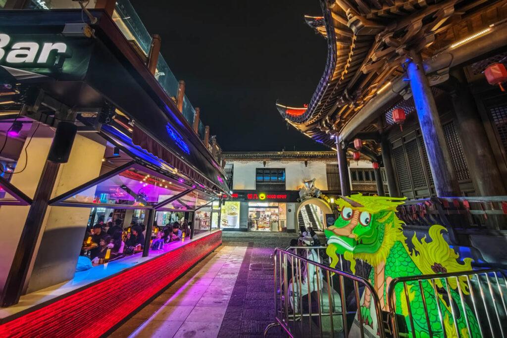 🏮安徽必去!屯溪老街夜遊X新安江畫廊:品味流動清明上河圖的千年徽州風情! @去旅行新聞網 🏮安徽必去!屯溪老街夜遊X新安江畫廊:品味流動清明上河圖的千年徽州風情! @去旅行新聞網