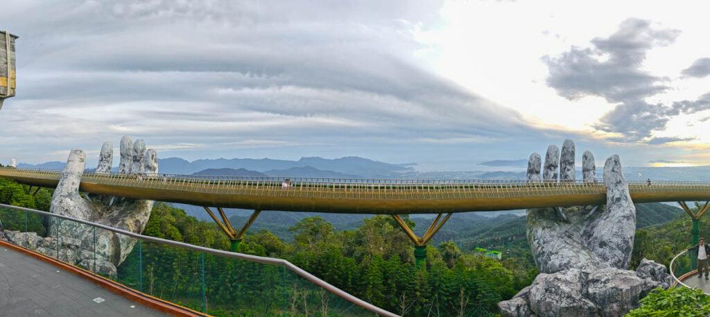 🏰 越南峴港|巴拿山度假勝地全攻略:佛手橋日出、歐洲古堡、啤酒廣場浪漫夜晚嗨趴全收錄 @去旅行新聞網 🏰 越南峴港|巴拿山度假勝地全攻略:佛手橋日出、歐洲古堡、啤酒廣場浪漫夜晚嗨趴全收錄 @去旅行新聞網