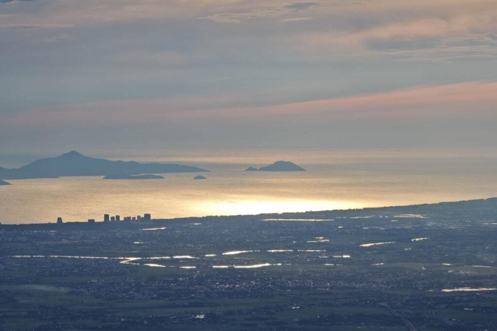 🏰 越南峴港|巴拿山度假勝地全攻略:佛手橋日出、歐洲古堡、啤酒廣場浪漫夜晚嗨趴全收錄 @去旅行新聞網 🏰 越南峴港|巴拿山度假勝地全攻略:佛手橋日出、歐洲古堡、啤酒廣場浪漫夜晚嗨趴全收錄 @去旅行新聞網