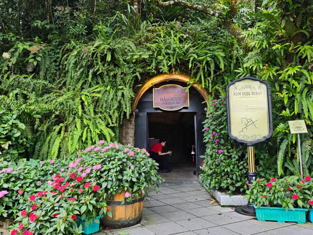 🏰 越南峴港|巴拿山度假勝地全攻略:佛手橋日出、歐洲古堡、啤酒廣場浪漫夜晚嗨趴全收錄 @去旅行新聞網 🏰 越南峴港|巴拿山度假勝地全攻略:佛手橋日出、歐洲古堡、啤酒廣場浪漫夜晚嗨趴全收錄 @去旅行新聞網