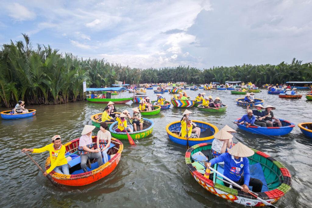 越南會安碗公船一日遊｜水椰子林旋轉船、釣螃蟹，深入甘青村的瘋狂特色體驗 @去旅行新聞網