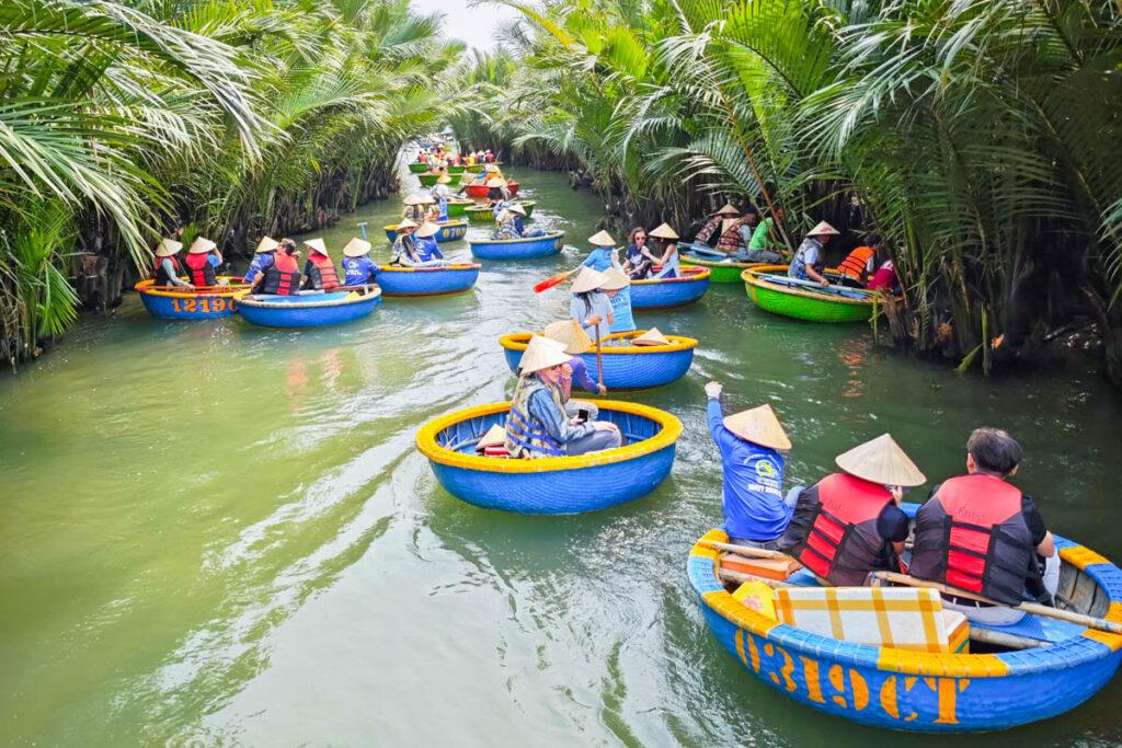 越南會安碗公船一日遊｜水椰子林旋轉船、釣螃蟹，深入甘青村的瘋狂特色體驗 @去旅行新聞網