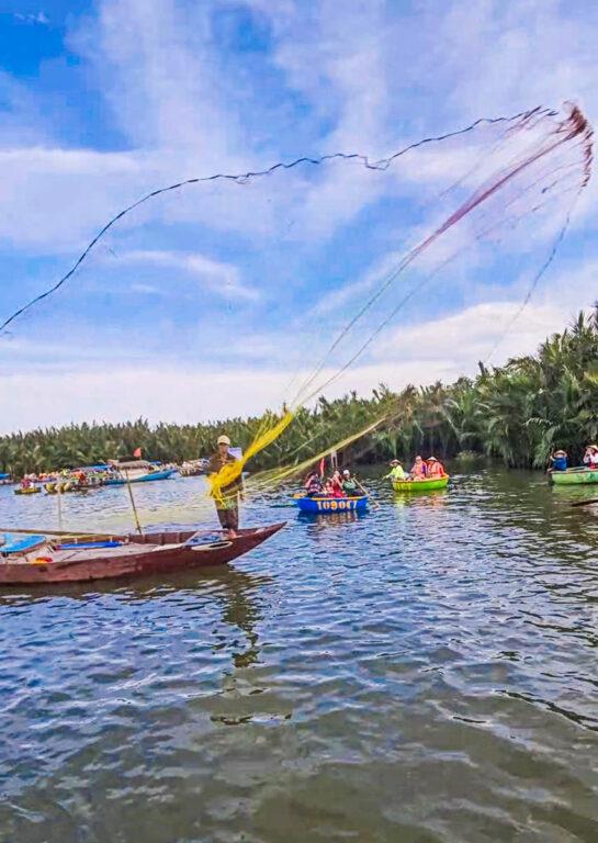越南會安碗公船一日遊｜水椰子林旋轉船、釣螃蟹，深入甘青村的瘋狂特色體驗 @去旅行新聞網
