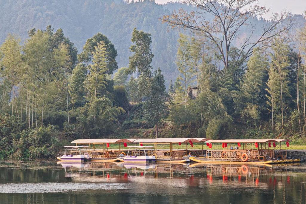 婺源清華彩虹橋:橫跨水上的「時間長廊」,邂逅最詩意古徽州 @去旅行新聞網 婺源清華彩虹橋:橫跨水上的「時間長廊」,邂逅最詩意古徽州 @去旅行新聞網