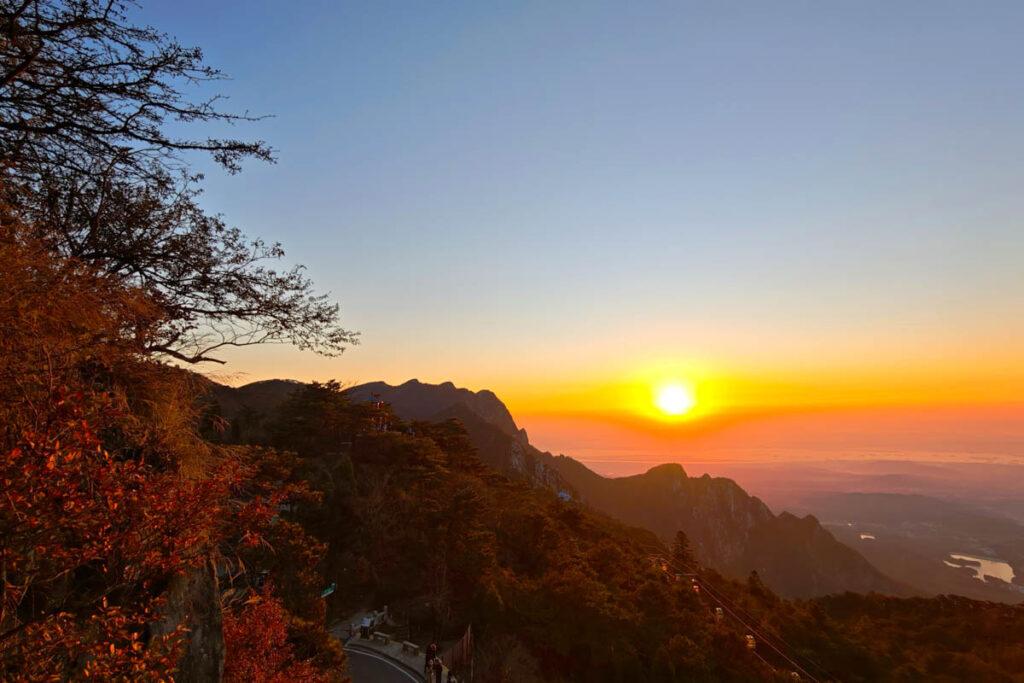 秋遊廬山:跟著詩人腳步,鏡頭捕捉千年詩意與絕美秋景 @去旅行新聞網 秋遊廬山:跟著詩人腳步,鏡頭捕捉千年詩意與絕美秋景 @去旅行新聞網