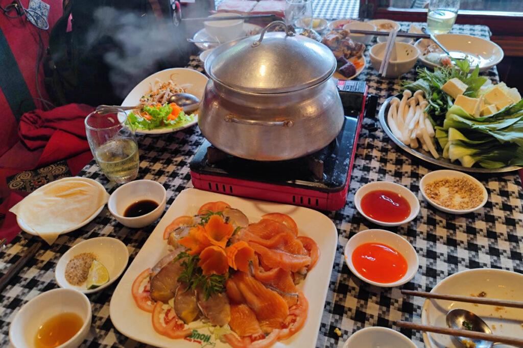 ☁️北越Sapa沙壩慢旅行!愛情廣場、石頭教堂、沙壩湖必訪景點全攻略! @去旅行新聞網 ☁️北越Sapa沙壩慢旅行!愛情廣場、石頭教堂、沙壩湖必訪景點全攻略! @去旅行新聞網