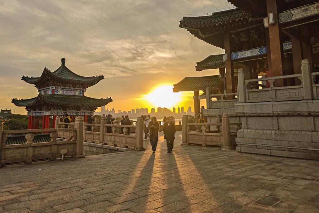 🏯 南昌滕王閣傍晚攻略:夕陽、夜景、王勃詩意,一篇讀懂千年名樓的魅力 @去旅行新聞網 🏯 南昌滕王閣傍晚攻略:夕陽、夜景、王勃詩意,一篇讀懂千年名樓的魅力 @去旅行新聞網