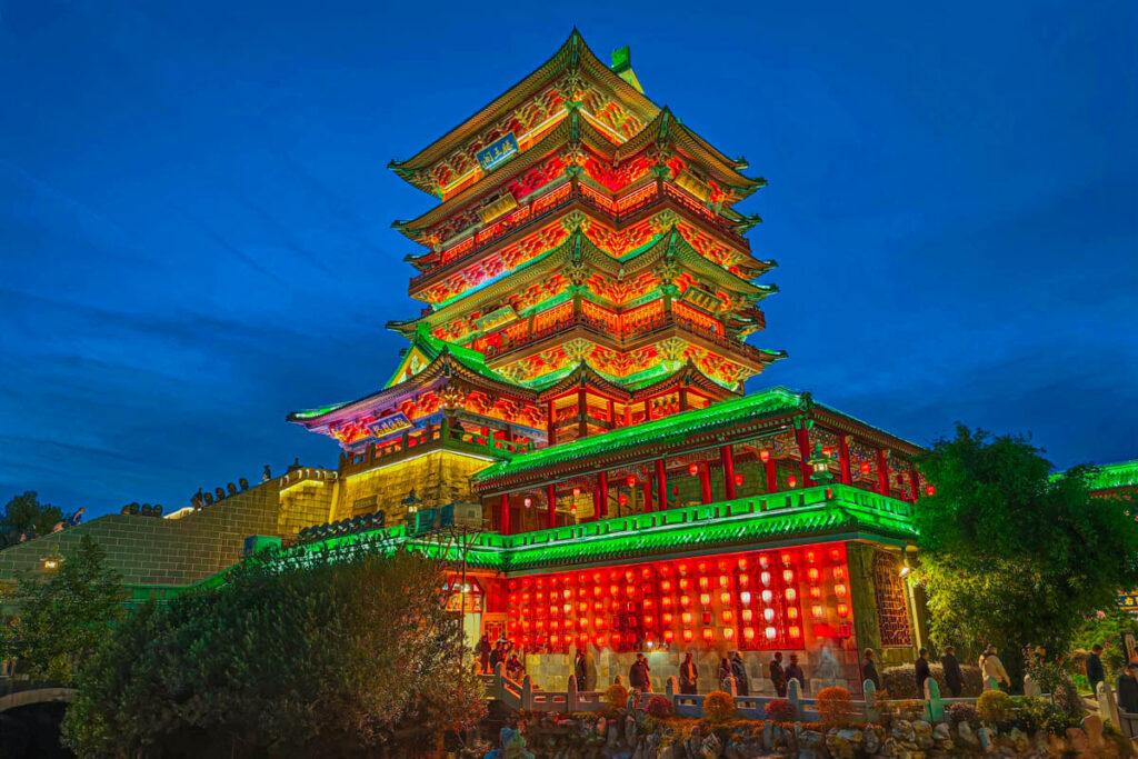 🏯 南昌滕王閣傍晚攻略:夕陽、夜景、王勃詩意,一篇讀懂千年名樓的魅力 @去旅行新聞網 🏯 南昌滕王閣傍晚攻略:夕陽、夜景、王勃詩意,一篇讀懂千年名樓的魅力 @去旅行新聞網