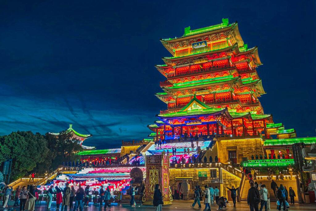 🏯 南昌滕王閣傍晚攻略:夕陽、夜景、王勃詩意,一篇讀懂千年名樓的魅力 @去旅行新聞網 🏯 南昌滕王閣傍晚攻略:夕陽、夜景、王勃詩意,一篇讀懂千年名樓的魅力 @去旅行新聞網