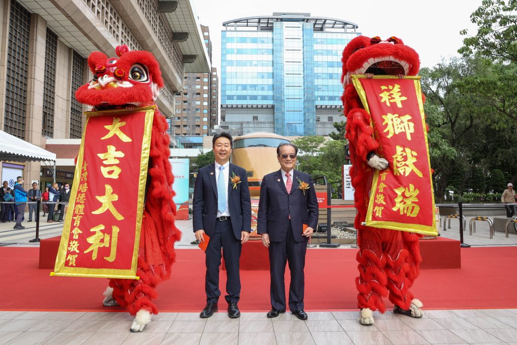 搭上金色列車,開啟日台鐵道之旅 東武鐵道 × 台鐵友好協定10週年,邀你一起走進日光與台灣的鐵道風景 搭上金色列車,開啟日台鐵道之旅 東武鐵道 × 台鐵友好協定10週年,邀你一起走進日光與台灣的鐵道風景 @Tournews