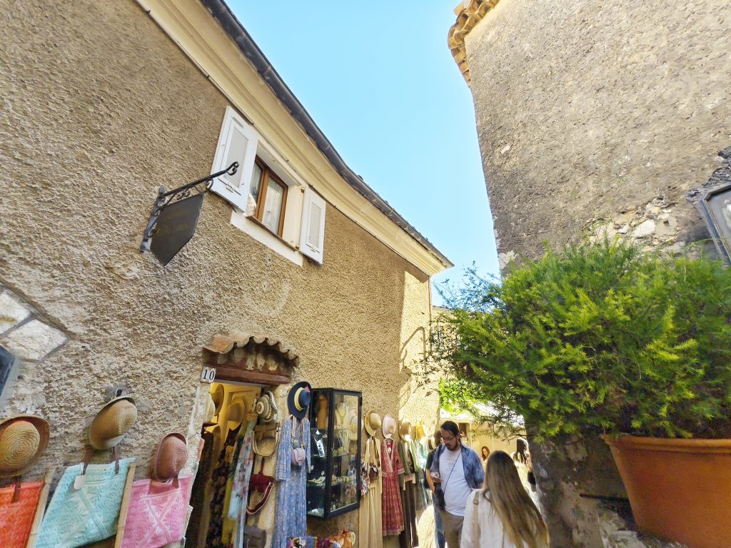 南法普羅旺斯深度探索:尼斯老城區到埃茲村,感受地中海的藍色浪漫 @去旅行新聞網 南法普羅旺斯深度探索:尼斯老城區到埃茲村,感受地中海的藍色浪漫 @去旅行新聞網