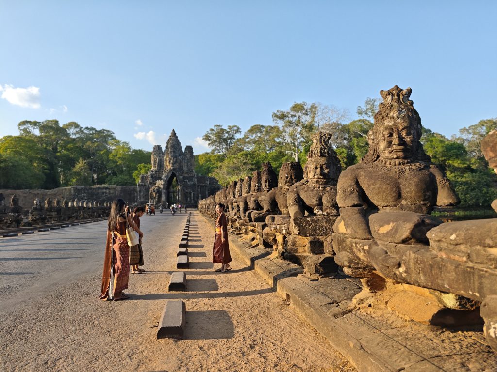 穿越時光的微笑：大吳哥城一日朝聖攻略｜以周達觀的《真臘風土記》為引，重返高棉黃金時代 @去旅行新聞網