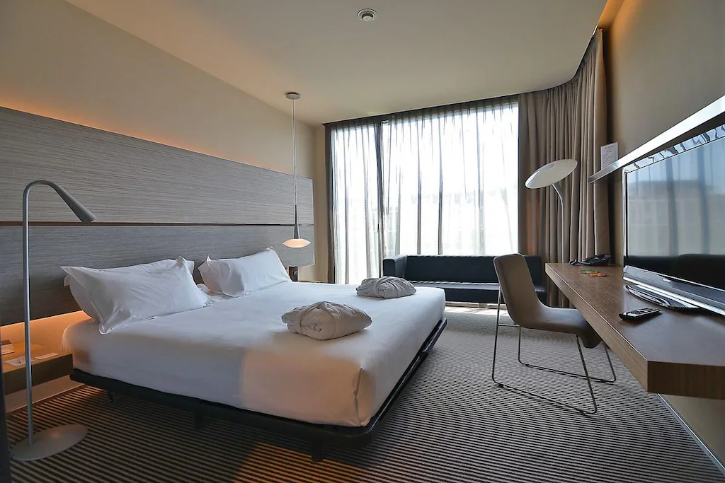 【2026 巴塞隆納住宿推薦】老城區 12 間平價新飯店！走路就到蘭布拉大道、高 CP 值安全首選 @去旅行新聞網