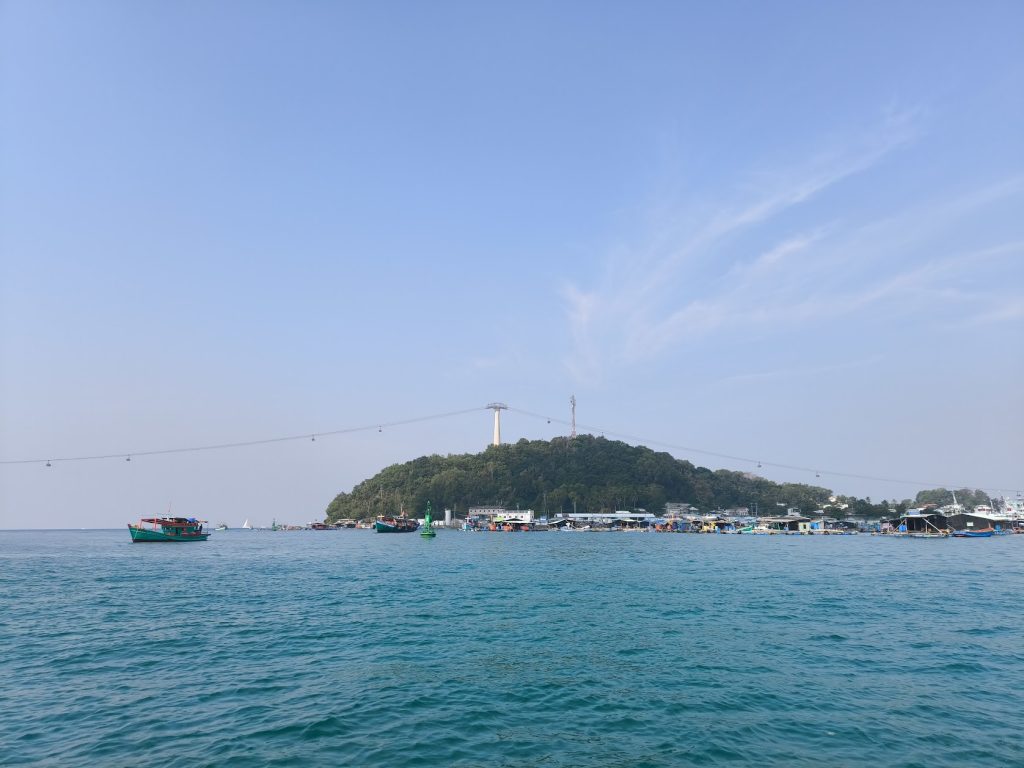 富國島全攻略:越南免簽度假天堂,從絕美跳島、世界纜車到百年魚露與國軍孤軍的歷史足跡 @去旅行新聞網 富國島全攻略:越南免簽度假天堂,從絕美跳島、世界纜車到百年魚露與國軍孤軍的歷史足跡 @去旅行新聞網