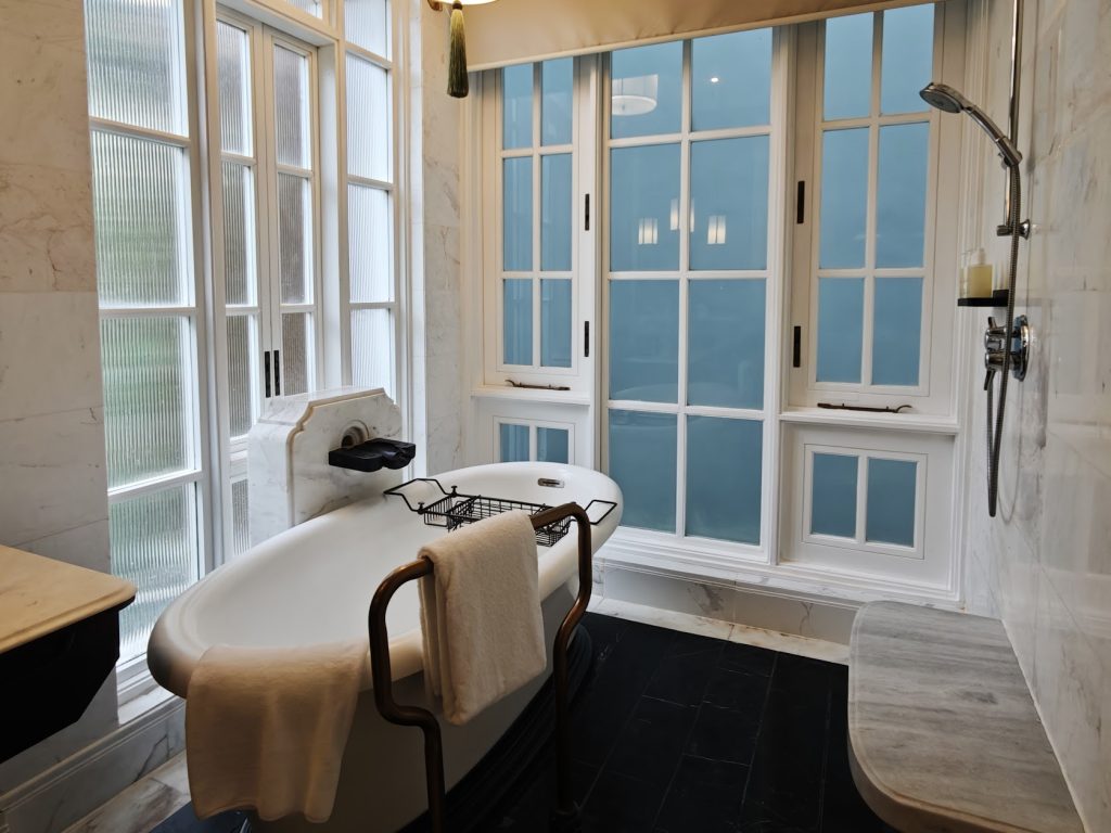 【富國島住宿】JW 萬豪度假酒店 走進 Bill Bensley 的奇幻大學,與摯愛共譜法式浪漫 @去旅行新聞網 【富國島住宿】JW 萬豪度假酒店 走進 Bill Bensley 的奇幻大學,與摯愛共譜法式浪漫 @去旅行新聞網