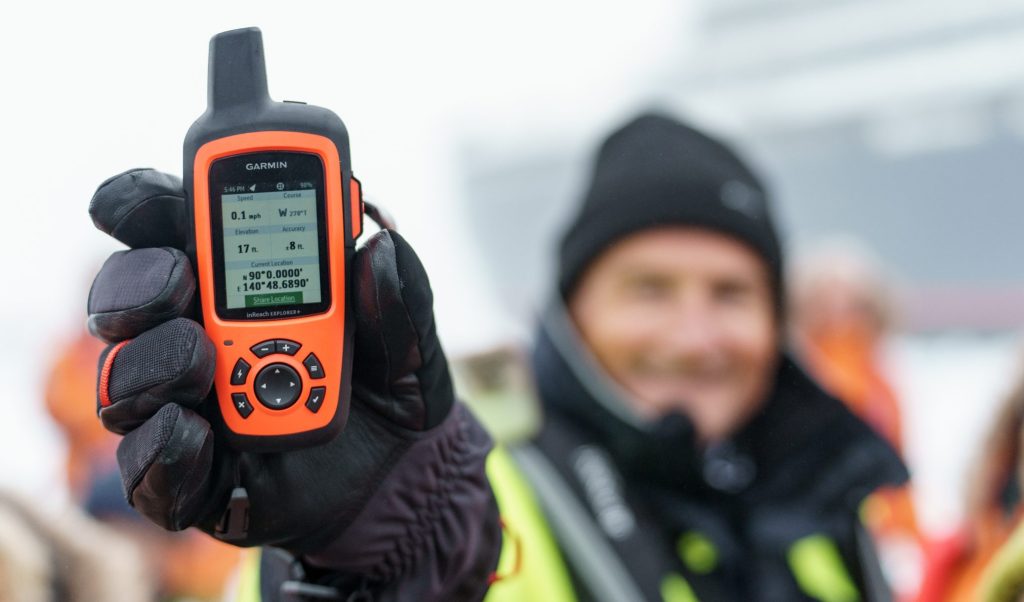 Super北極點90度!龐洛指揮官夏古號,唯一破冰航行世界之巔,解鎖海冰步行初體驗 Super北極點90度!龐洛指揮官夏古號,唯一破冰航行世界之巔,解鎖海冰步行初體驗 @去旅行新聞網