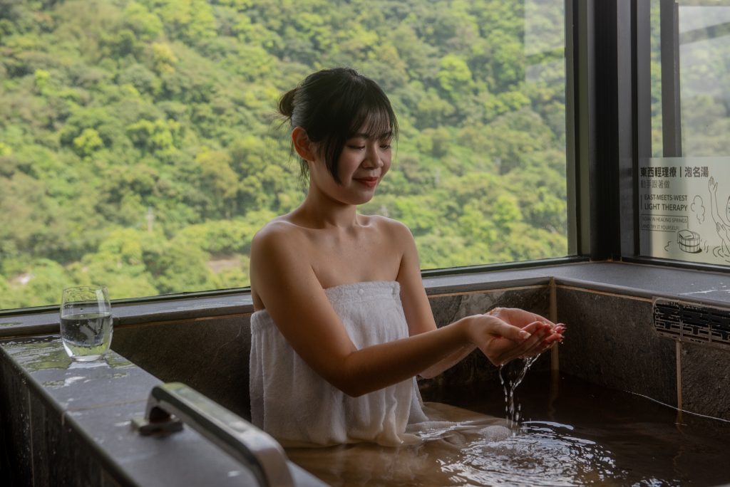 【富國島】在深海許下承諾！珍珠樂園海龜水族館：牽手走過夢幻海底隧道、共賞美人魚的浪漫時刻 @去旅行新聞網
