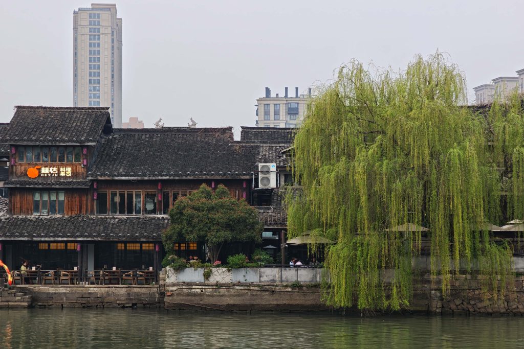 杭州拱宸橋|花季限定!京杭大運河最美江南詩意等你來! 杭州拱宸橋|花季限定!京杭大運河最美江南詩意等你來! @去旅行新聞網