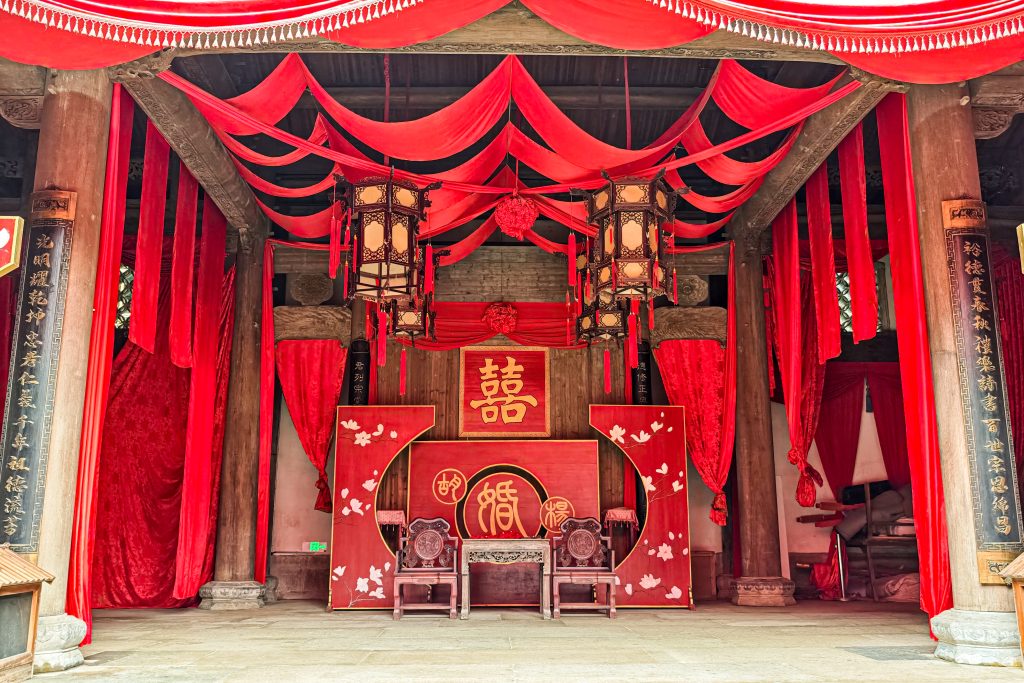 望仙谷深度旅遊攻略:江西懸崖上的清明上河圖,探索仙俠幻境與夢幻夜景 望仙谷深度旅遊攻略:江西懸崖上的清明上河圖,探索仙俠幻境與夢幻夜景 @去旅行新聞網