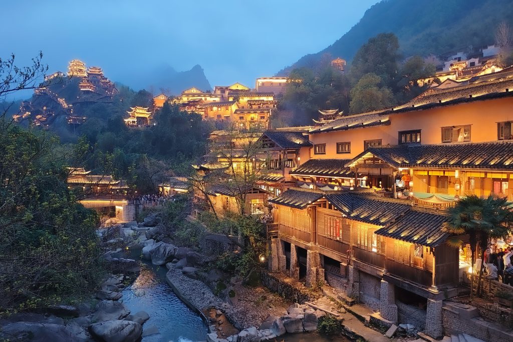 搭乘貴婦人蒸氣觀光列車 飽覽日本北陸秋收美景 @去旅行新聞網