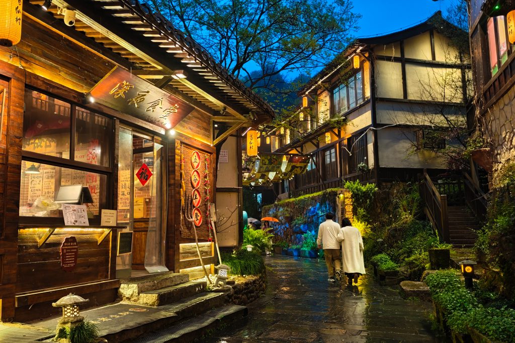 【峰行天下江西旅遊】春雨綿綿的仙境:葛仙村櫻花季,日賞落櫻夜微醺的沉浸式之旅 【峰行天下江西旅遊】春雨綿綿的仙境:葛仙村櫻花季,日賞落櫻夜微醺的沉浸式之旅 @去旅行新聞網
